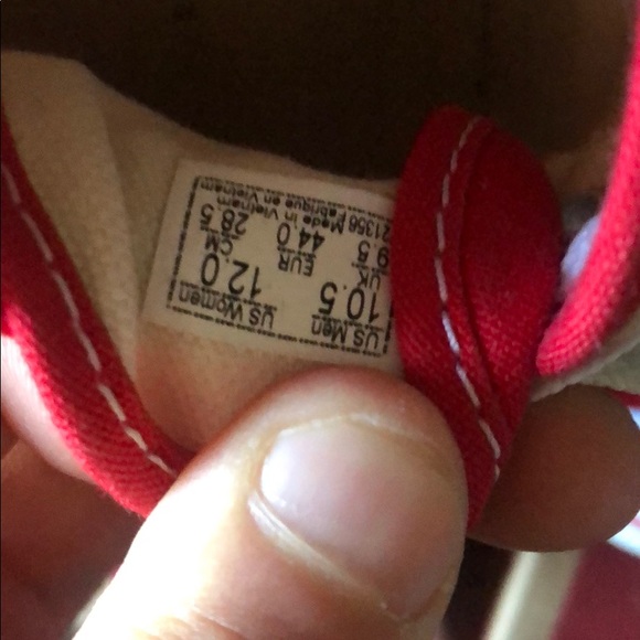 Vans - Picture 2 of 2